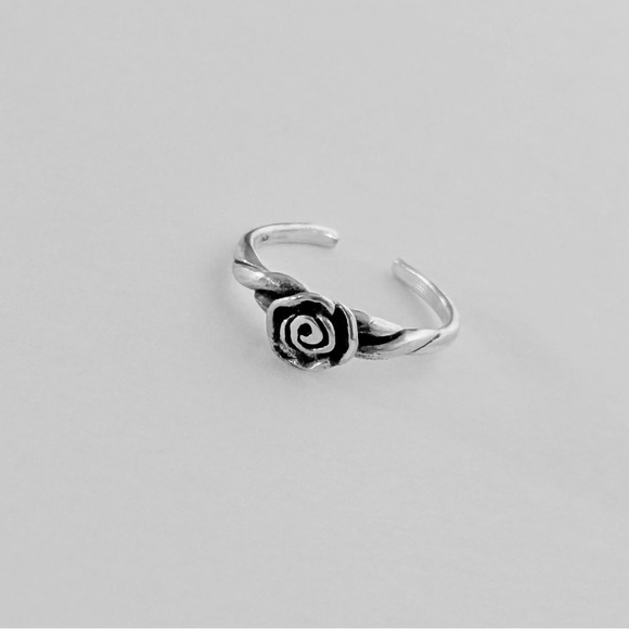 Sterling Silver Rose Toe Ring, Silver Rings, Flower Ring, Love Roses, Flowers - Picture 7 of 13